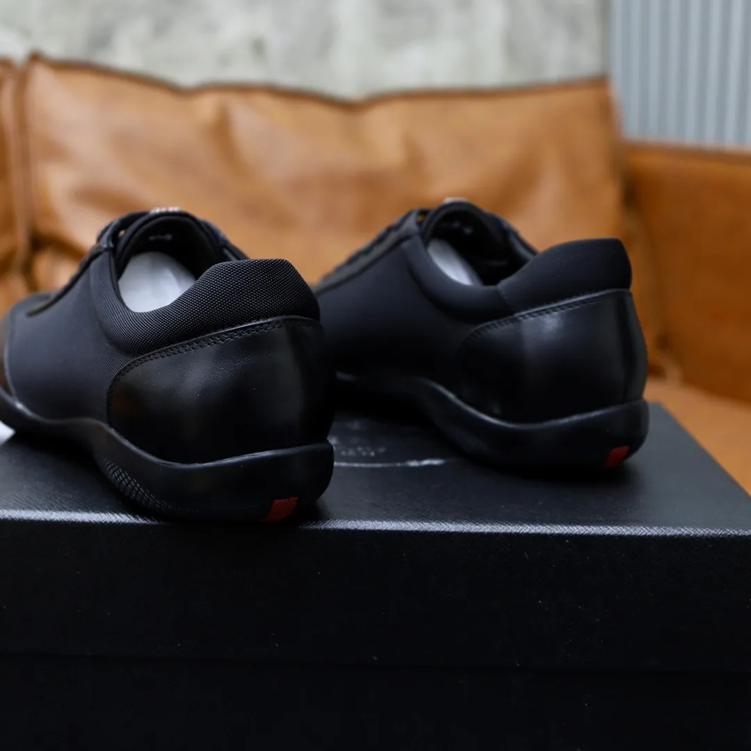 Factory price: 600💰Top original order Brand: PRADA (Prada) Standard code: Men's size 38/44 (45 can be customized) Grade: Same as the official website Material: Original cowhide surface, cowhide lining, original wear-resistant soft outsole Style category: casual sports shoes, young fashion, European and American trends, British style Color: actual picture color